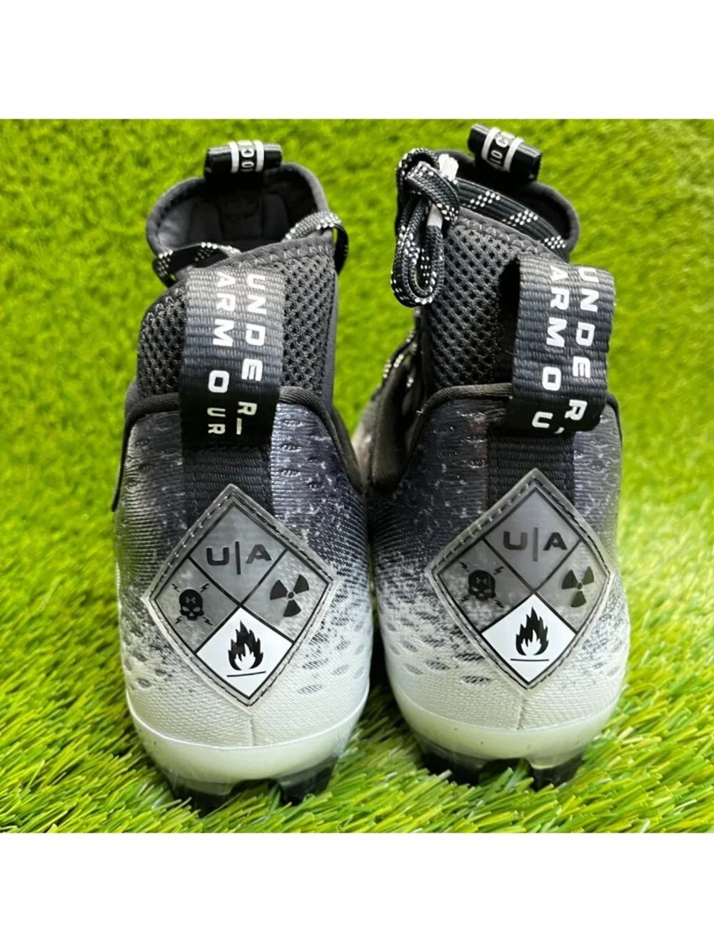 Under Armour Spotlight Lux MC 2.0 Mens Size 11.5 Black White Football Cleats